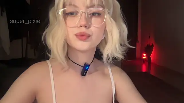 Super_pixie - show some sexxy moves