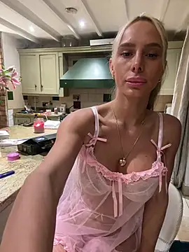 BellaGreenxo - Spank Ass in Doggy 5x