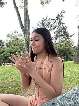 Alyshanon18 - SUCK NIPPLES😱🥵