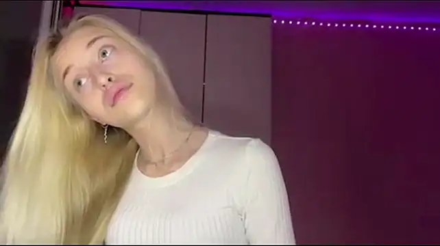 FiveFootBlonde - hair