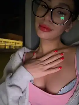Aria51 - rub pussy on pants near people in BUS🚌