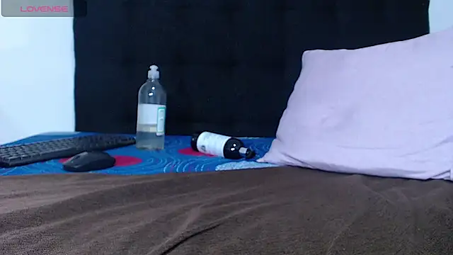 Srta_luciana - 2 fingers ass
