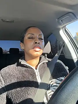 Your_Paris - Last tipper gets hot video