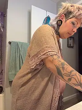 Eva_Monroe- - Milky Titty Squirts