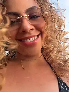 Chloe_Leaozinho - Me controle em público