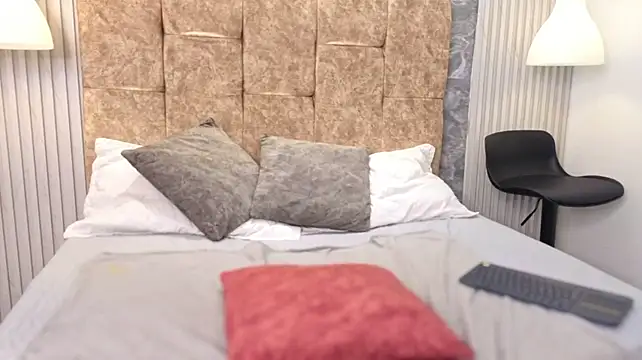 Giselle_Monroe - Fondle my big tits intensely