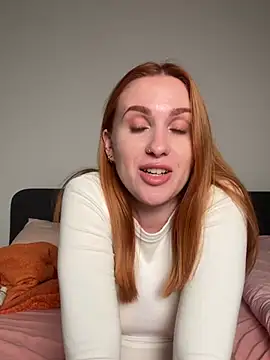 ChiaraVelvet - Lick 2 Fingers like a Penis 💦