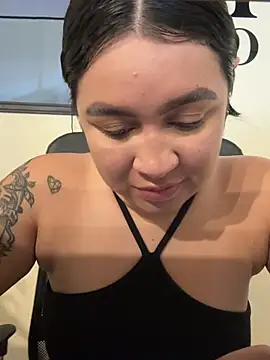 Pretty_Isadora - Silencio, personas cerca