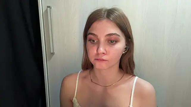 Babysmall_girl - tit tease