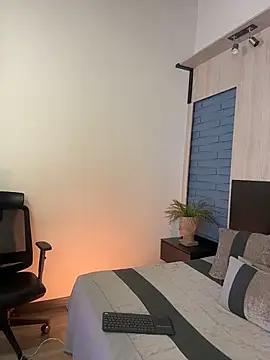 Abriil_cutee - SPANK ASS