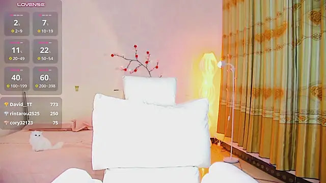 Evelyn-007 - 震动棒抽插3分钟，小粉控制3分钟