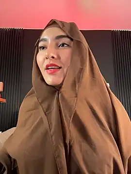Malika_Noor - I rub my ass and it throbs.
