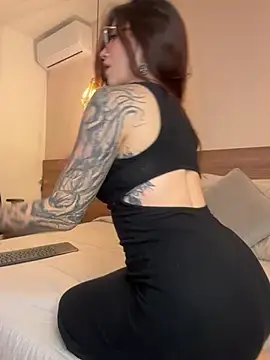 Charlotte_Rossee - play with straps, let bra fall