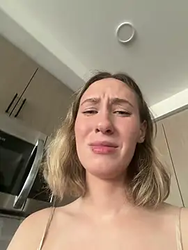 M1ssyk1ssy - Make me do naughty things, spin the whee