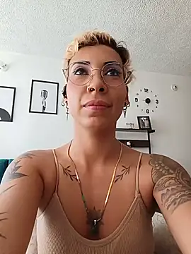 MiaMorgan_ - KISS HOT
