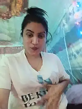Maya-120 - Boobs show
