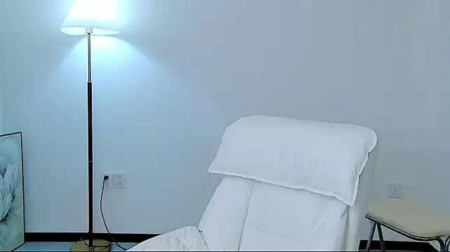 Lili-6677 - 撕掉乳贴