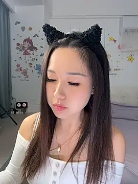 Momo0021 - 😘