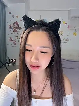 Momo0021 - 😘