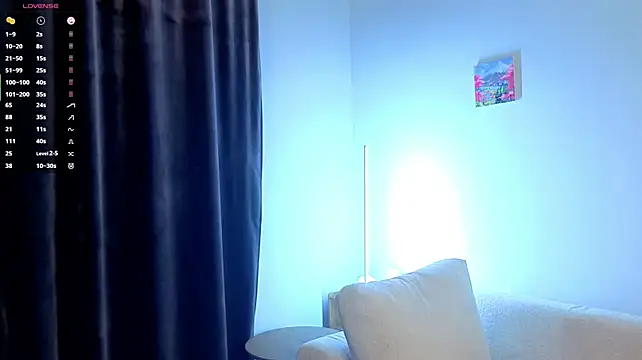 Juuulia_ - flash tits