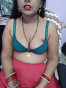 Reema05 - Dildo in anal pamp
