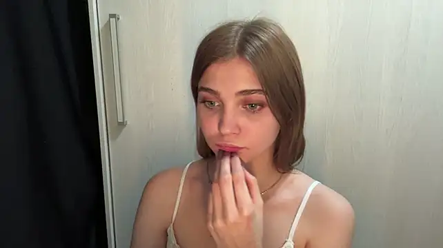 Babysmall_girl - tit tease