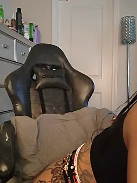 Butterflybootyy - Naked twerk