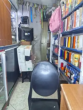 Isa_bella95 - Full naked in shop
