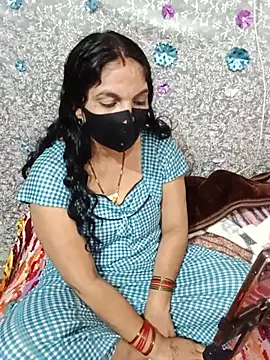 Priyanka_hot88 - Follow in Instagram