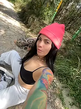 I_am_nina_ - Tits out in the mountain ⛰️