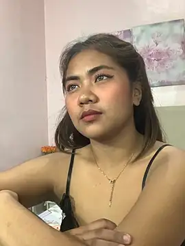 YaraSmith - fuck my dildo until I cum😜💦