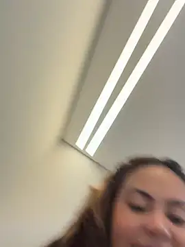 LariiHotWife - Plug no cuzinho