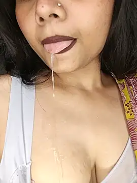 HOT-SHAKIRA - Boobs Licking