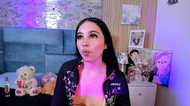 Delphine_doll - show tits