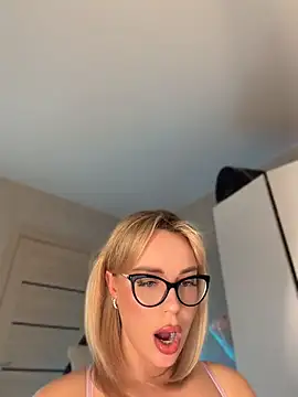 Mila-milm - Dildo in pussy
