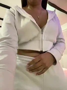 Sara-cooper2 - SHOW ASS + OIL ASS