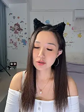 Momo0021 - 😘