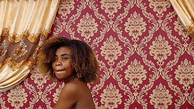 AmaraaEvans - take off my panties🍑🍆