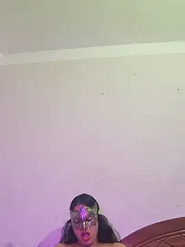 TANISHA-2026 - Suck niple