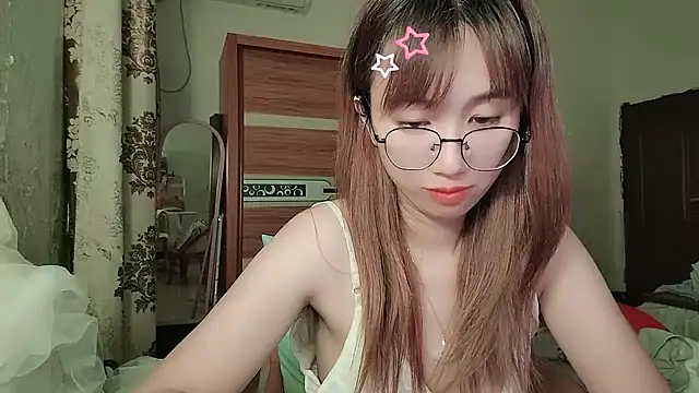 Lili_666 - 祝我生日快乐，愿往后的日子闪闪发光，万事顺遂。🤩
