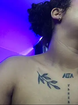 Kehlani_Km - 3 slaps on the ass👋🏼🍑