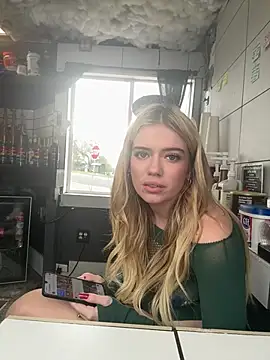Brittneyyy - take pasties off