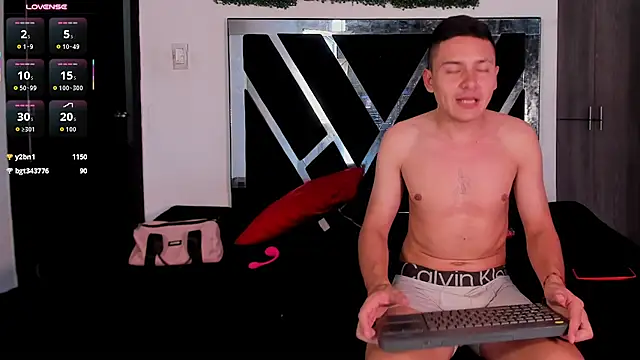 Lindsay_and_Dariksoon - Come on guys fuck pussy in doggy Style