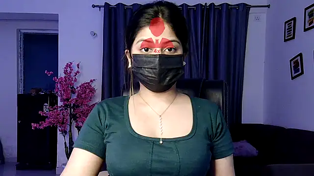 Hot-Shivangi