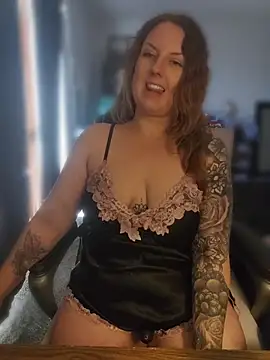 TattedMamaXOXO - Top down