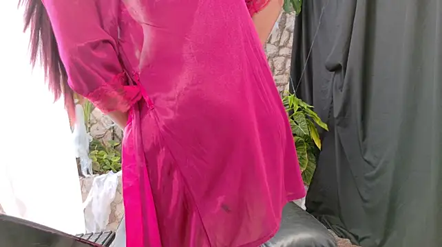 AlishOward35 - Doggy + spread ass🍑