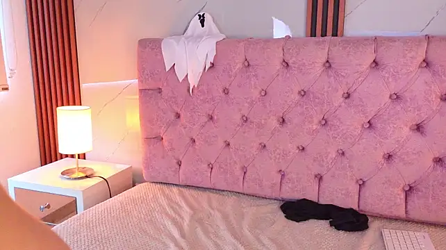 Julianaa_Castro_ - DILDO IN PUSSY AND CONTROL DOMI