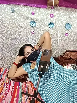 Priyanka_hot88 - Follow in Instagram