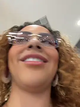Chloe_Leaozinho - 5 controles do lush em público