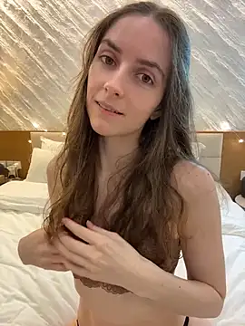 EmilyLinden - Top OFF